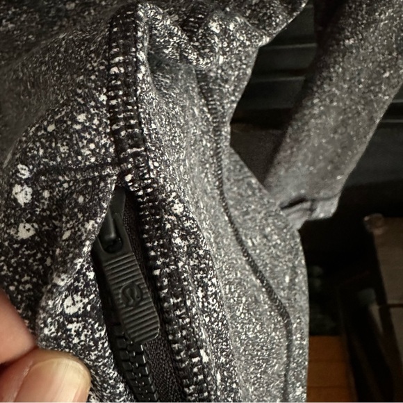 Lululemon Hooded Define Jacket *Nulu Luminesce Splatter White Black size 8 - Picture 5 of 10